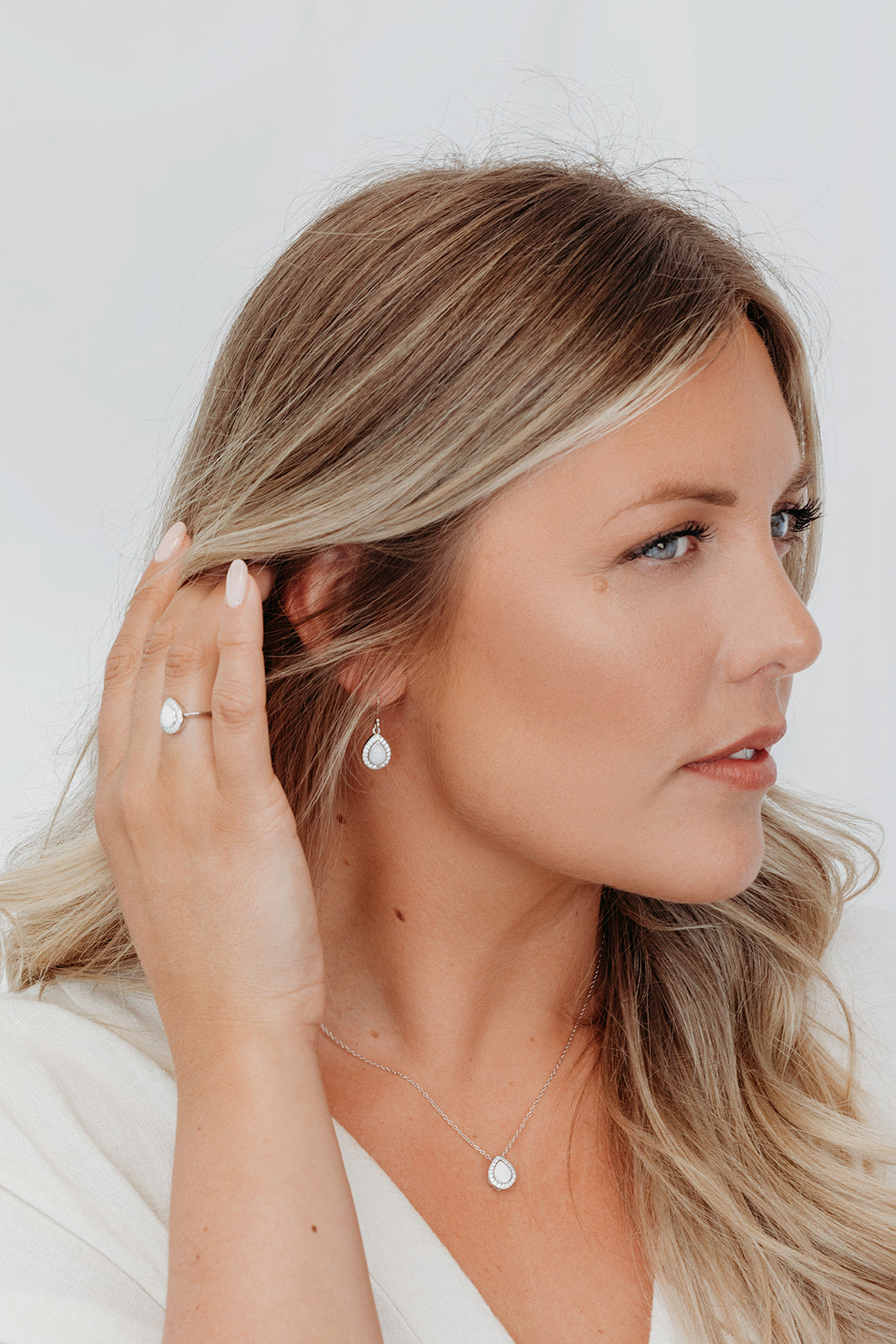 Breastmilk Teardrop Halo Ring - White Gold