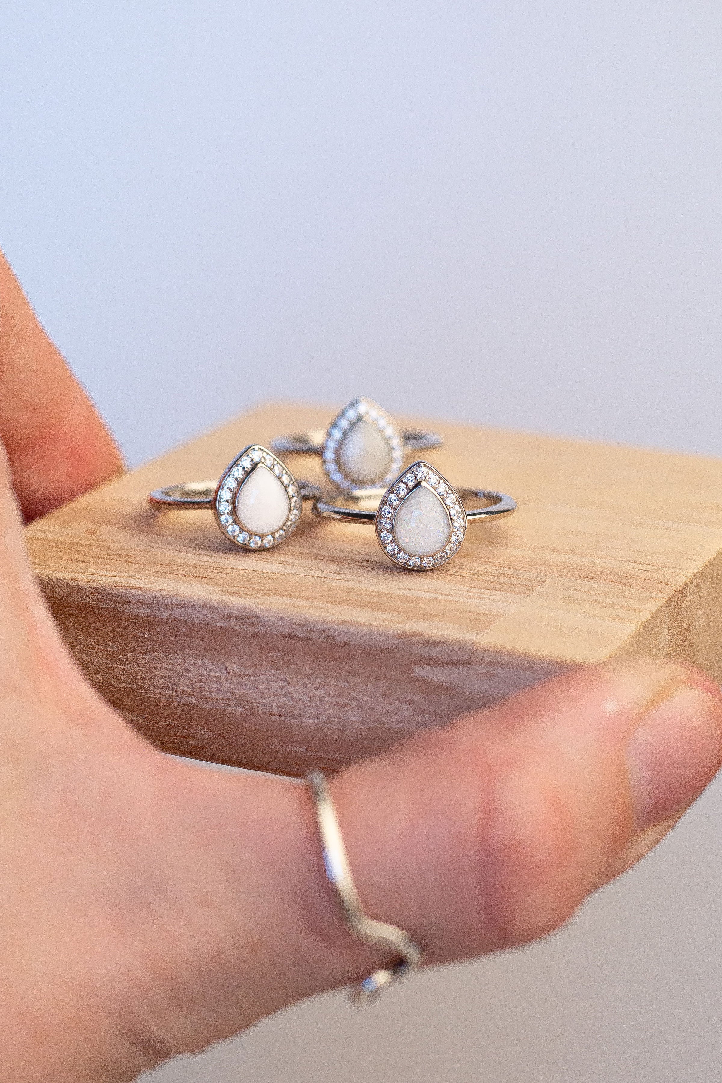 Breastmilk Teardrop Halo Ring - Platinum