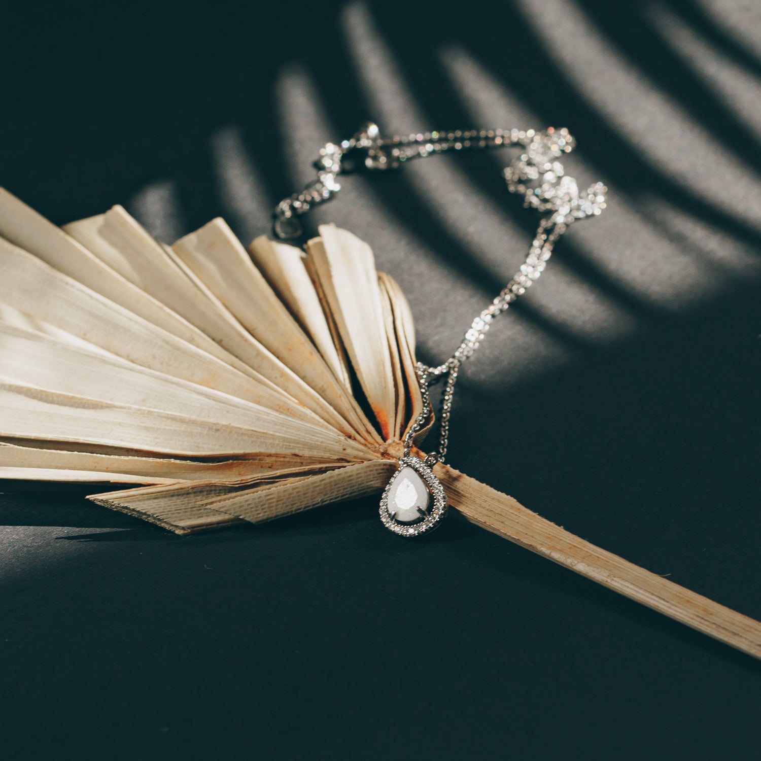 Breastmilk Halo Crawl Setting Necklace - Silver